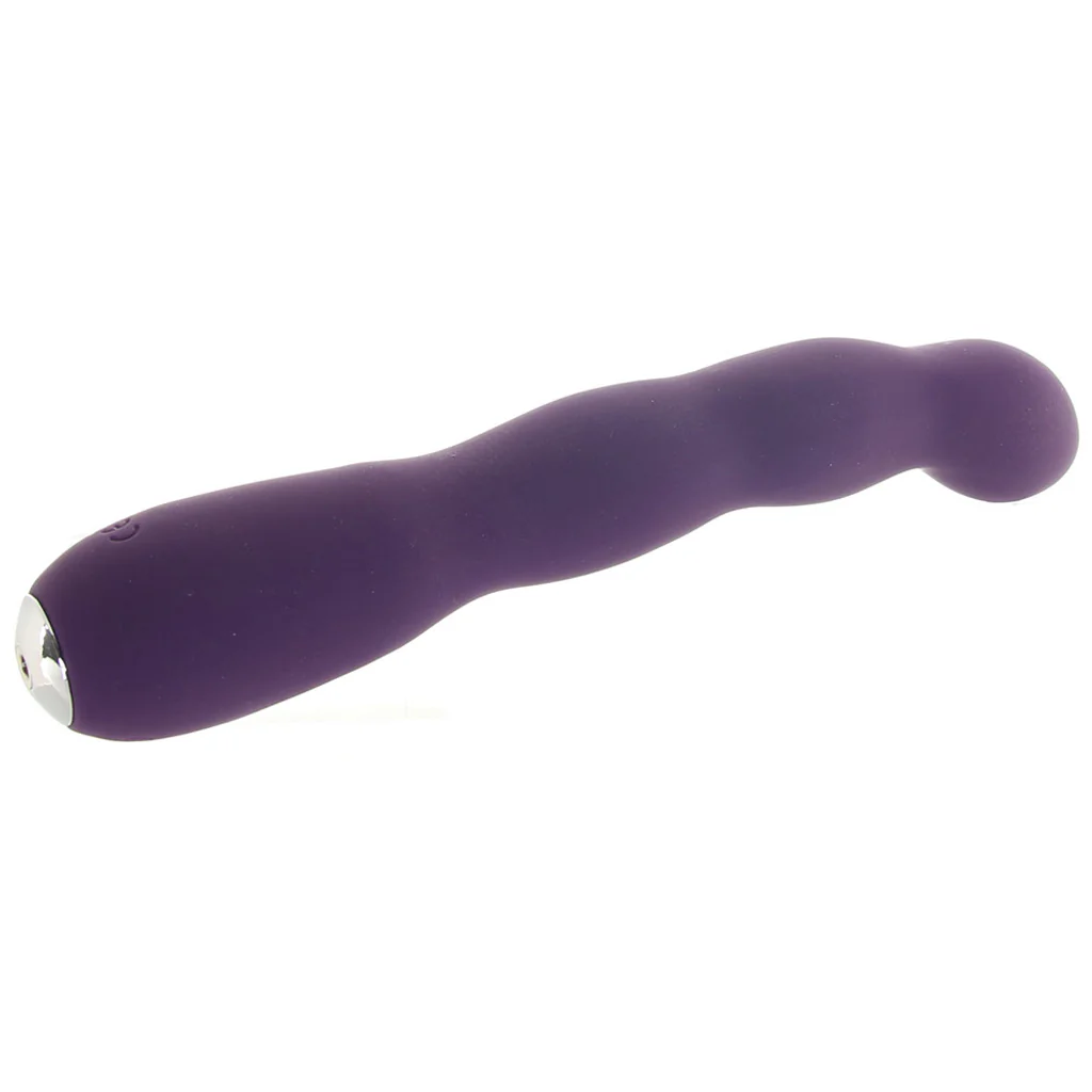 Quiver Plus Rechargeable Vibe in Deep Purple - Image 5